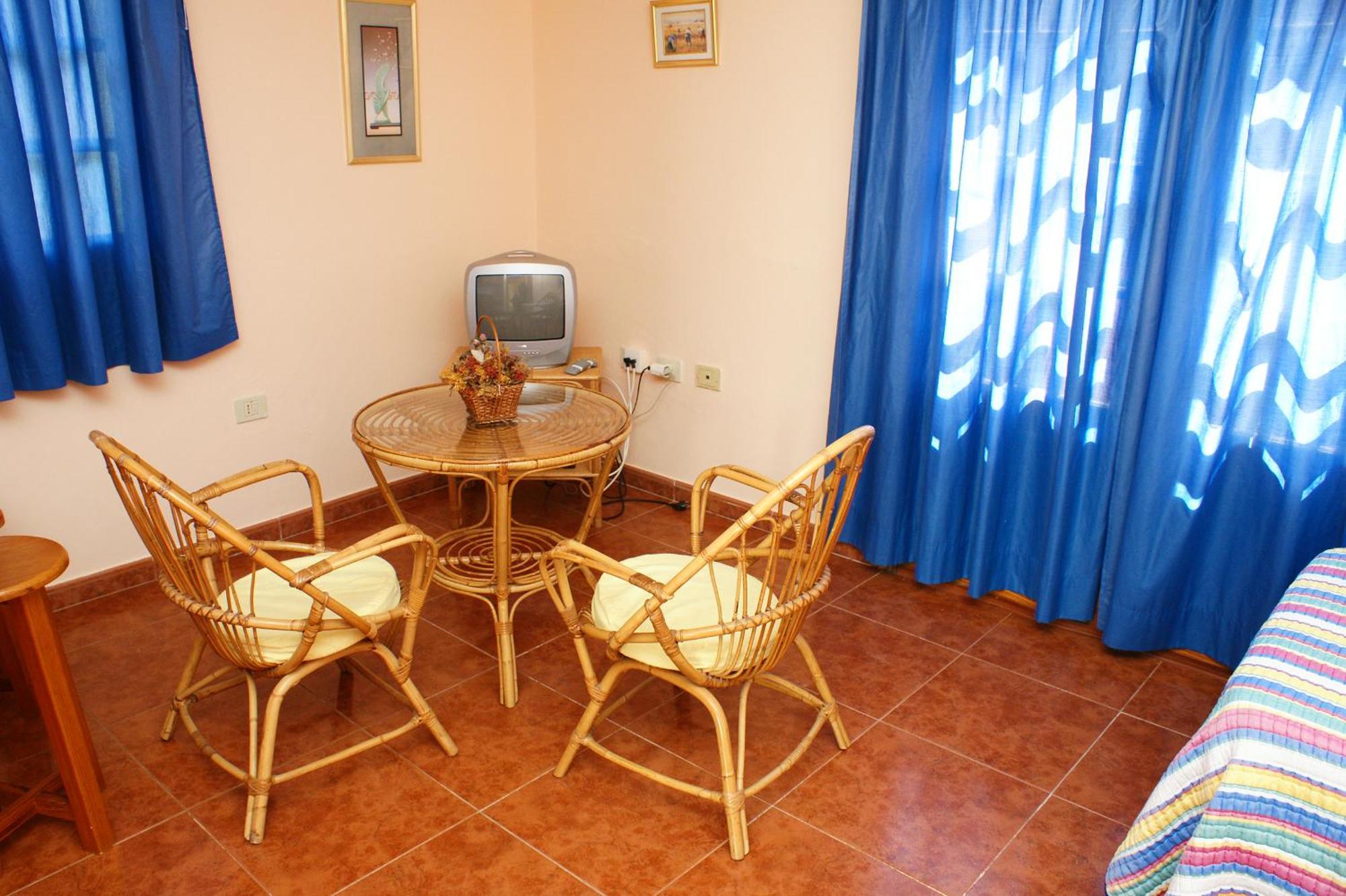 Apartamentos Nelly Valle Gran Rey Phòng bức ảnh